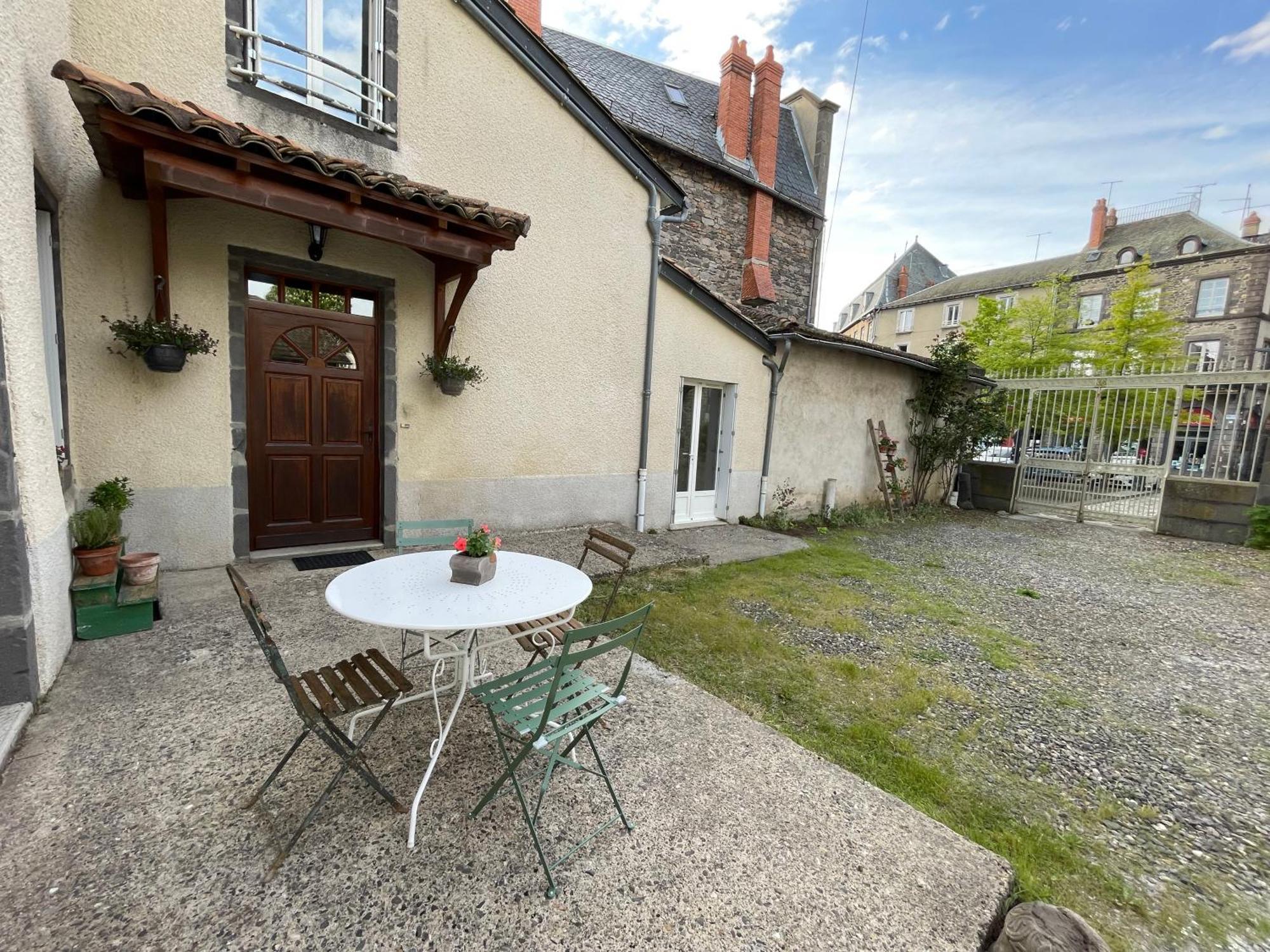 Maison Cote Halle " Le Parc" سانت فلور المظهر الخارجي الصورة